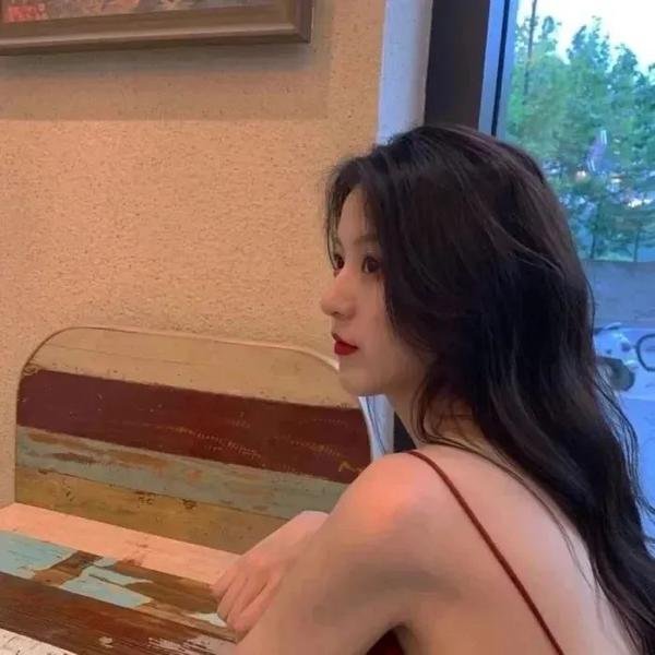 春闺三凤